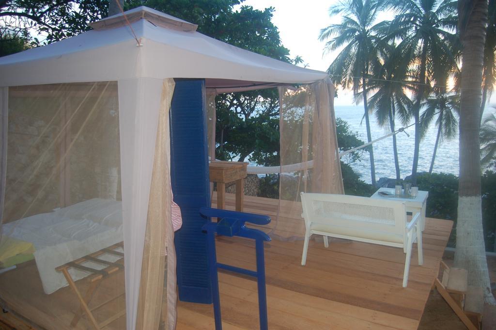 Cocos Camp Hotel Acapulco Room photo