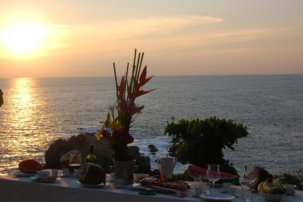 Cocos Camp Hotel Acapulco Exterior photo