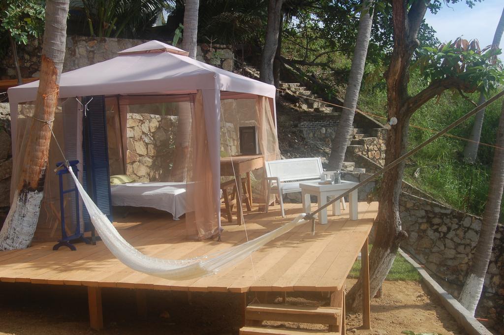 Cocos Camp Hotel Acapulco Room photo
