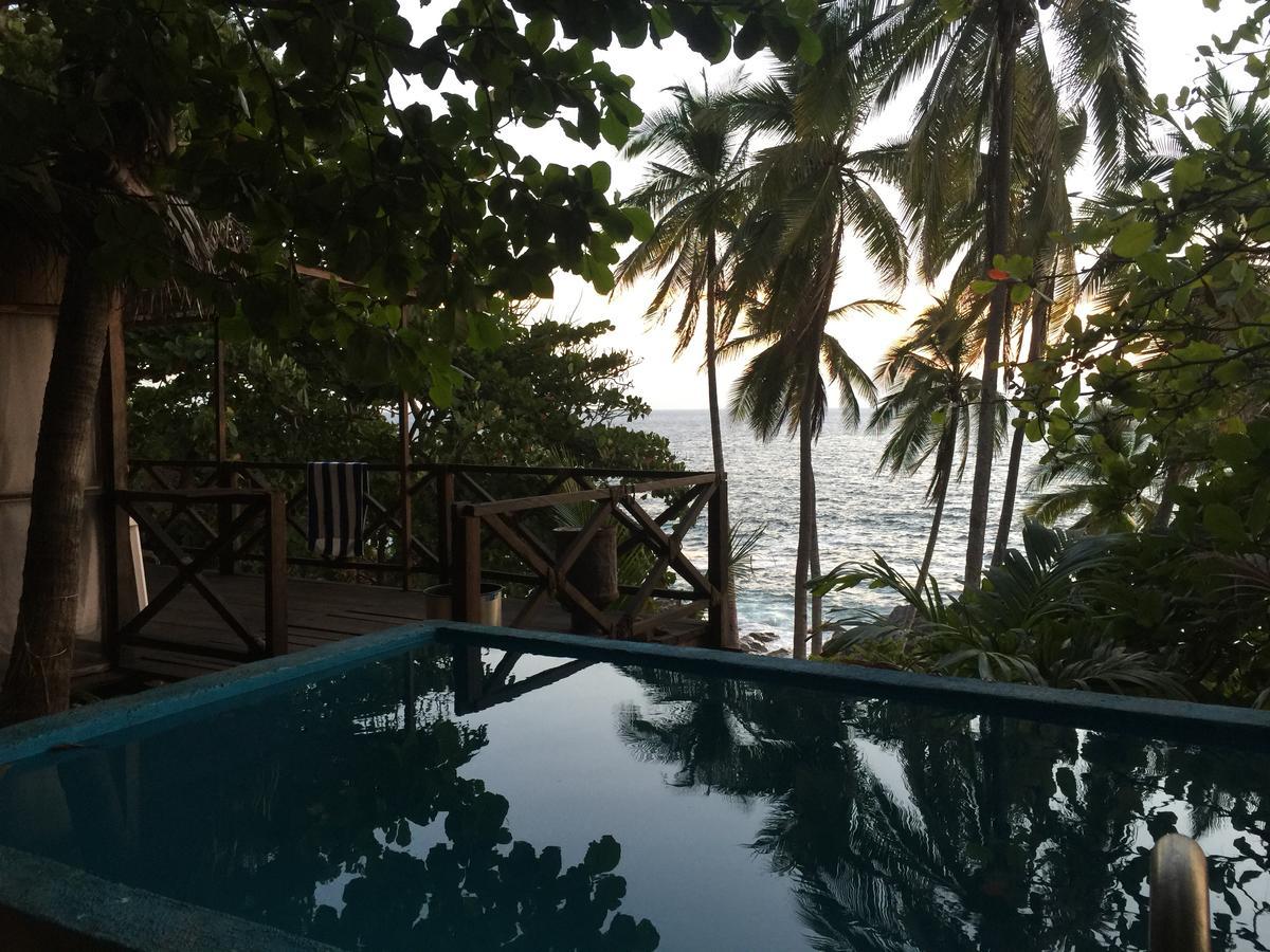 Cocos Camp Hotel Acapulco Exterior photo